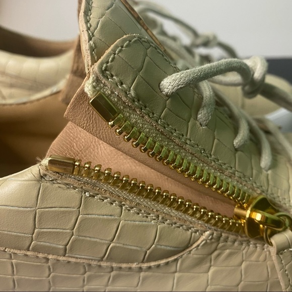 GIUSEPPE ZANOTTI Beige Low Top Crocodile Sneakers - Picture 12 of 16